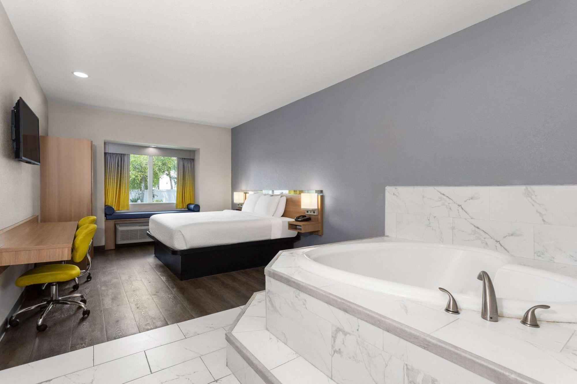 Microtel Inn & Suites By Wyndham Πόλη του Παναμά Εξωτερικό φωτογραφία